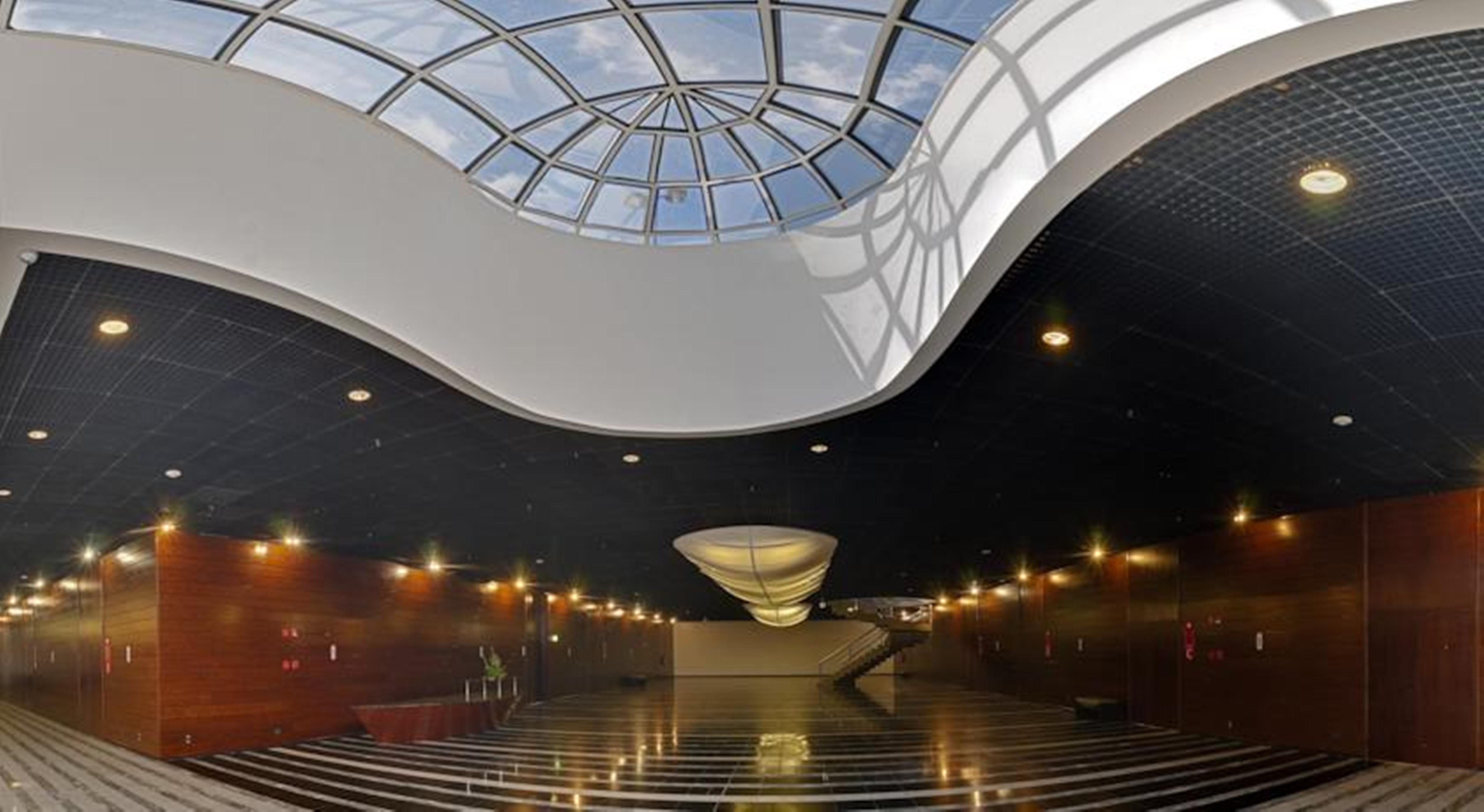فندق رويال توليب برازيليا ألفورادا المظهر الخارجي الصورة The interior of the main building