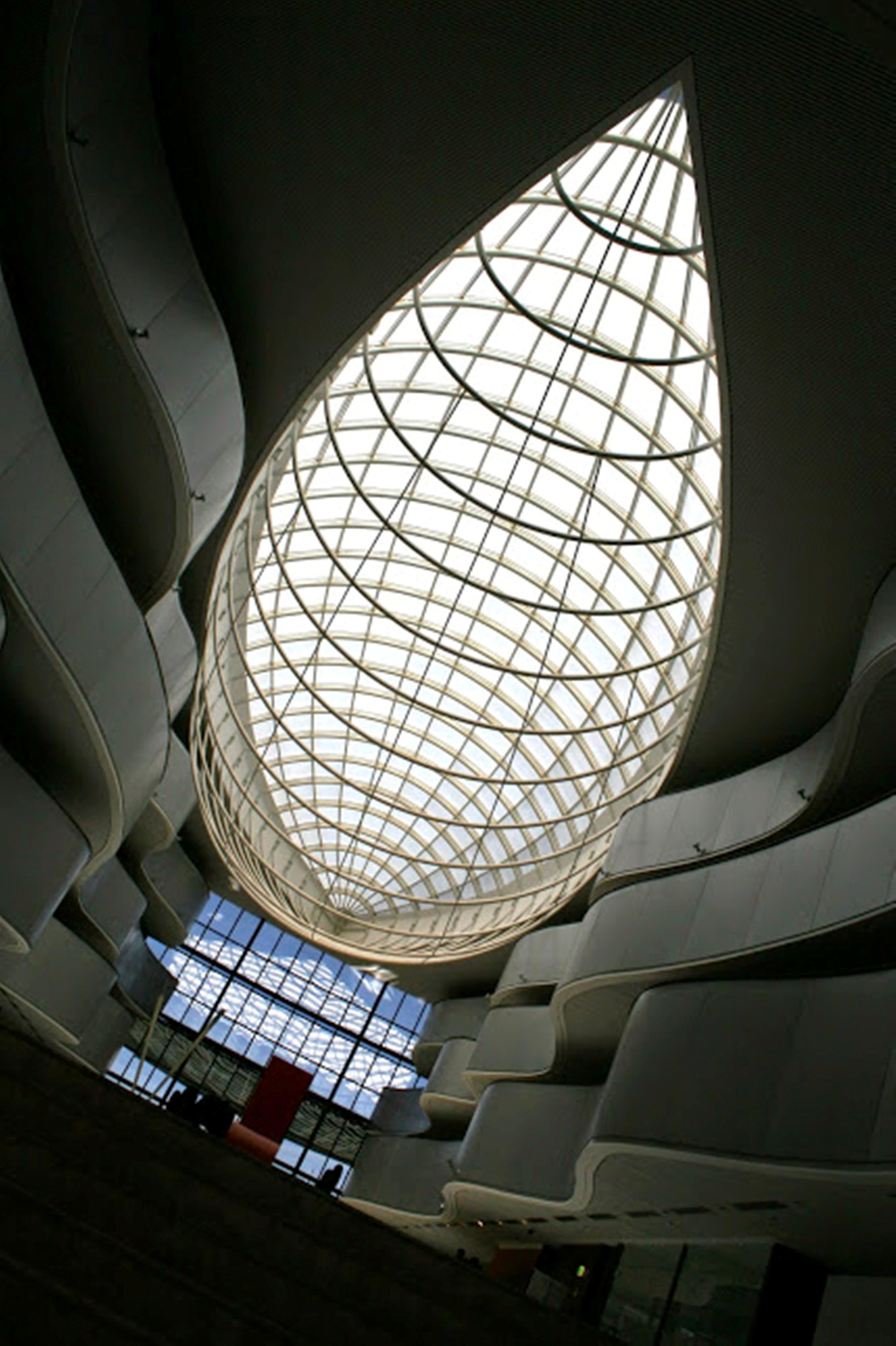 فندق رويال توليب برازيليا ألفورادا المظهر الخارجي الصورة The ceiling of the main atrium