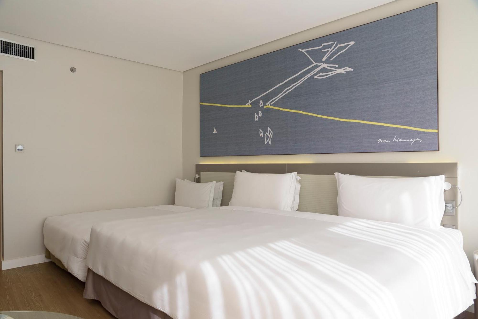 فندق رويال توليب برازيليا ألفورادا الغرفة الصورة A room at the hotel